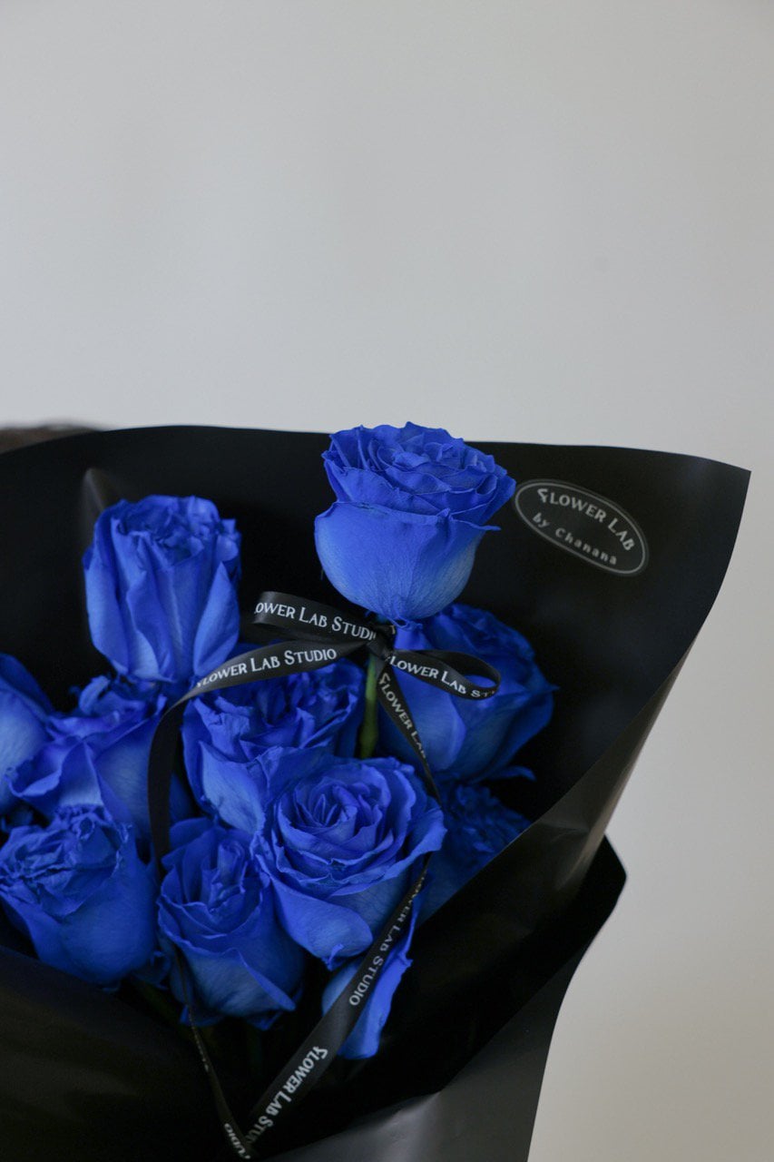 R10-Blue | 10 Blue Ecuador Roses Bouquet