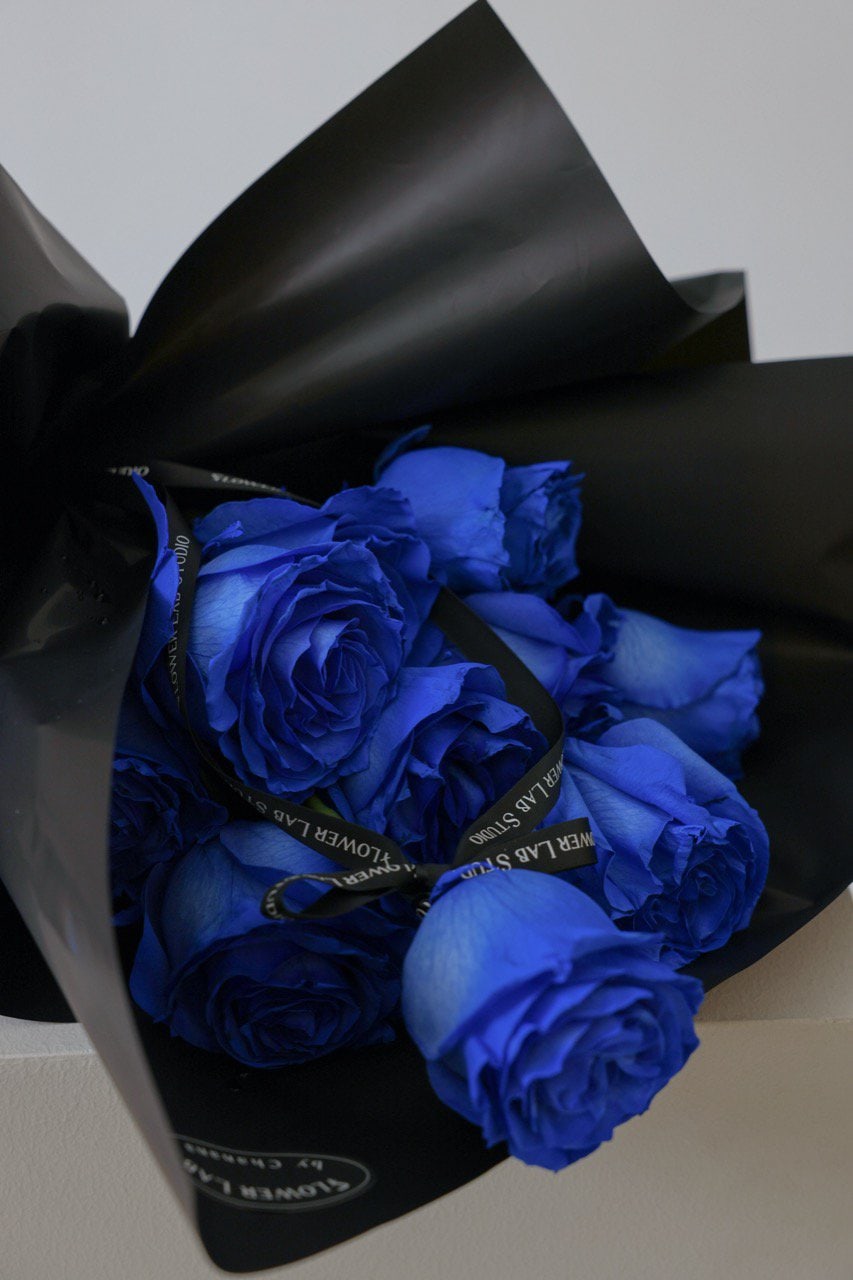 R10-Blue | 10 Blue Ecuador Roses Bouquet