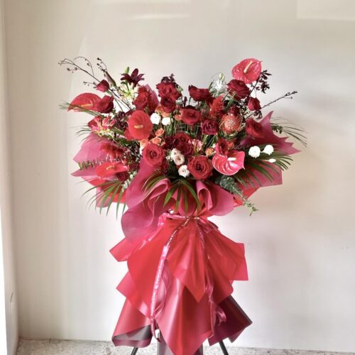 สแตนด์ดอกไม้แสดงความยินดี โทนสีเเดง - D7