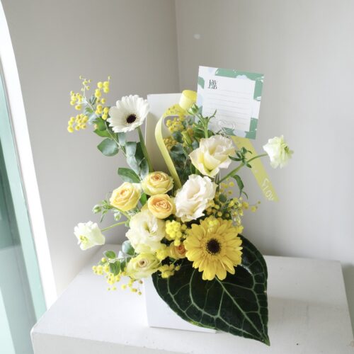 Tiny Box -กล่องดอกไม้สด สีเหลือง [F-TIN-019]