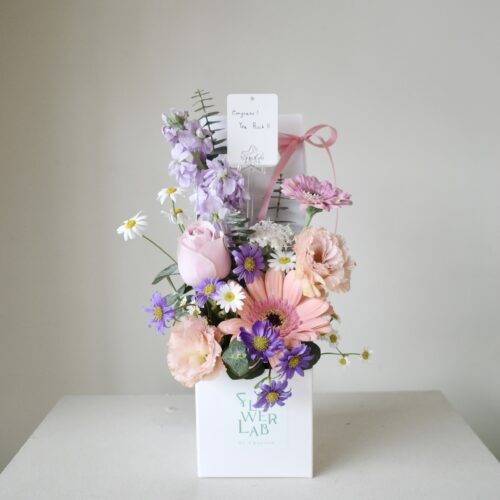 Tiny Box -กล่องดอกไม้สด สีชมพูพีช แซมม่วง [F-TIN-012]
