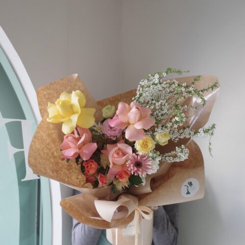 Small-L Bouquet - ช่อดอกไม้สดขนาดเล็ก โทนสีสดใส [F-BOU-SL-003]