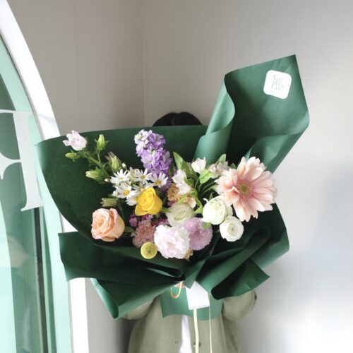 Small-L Bouquet - ช่อดอกไม้สดขนาดเล็ก โทนสีพาสเทล [F-BOU-SL-009]