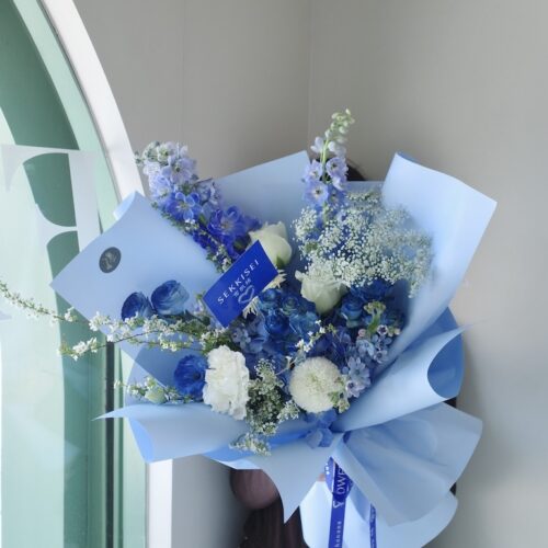 Medium-S Bouquet - ช่อดอกไม้สดขนาดกลาง โทนสีฟ้าน้ำเงินขาว [F-BOU-MS-008]
