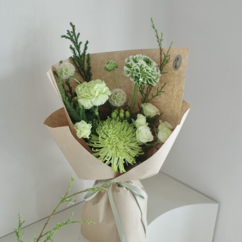 Small-S Bouquet - ช่อดอกไม้สดขนาดเล็ก โทนสีเขียว [F-BOU-SS-013]