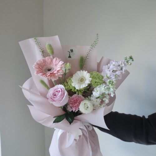 Small-M Bouquet - ช่อดอกไม้ขนาดเล็ก โทนสีชมพูเขียวขาว [F-BOU-SM-020]
